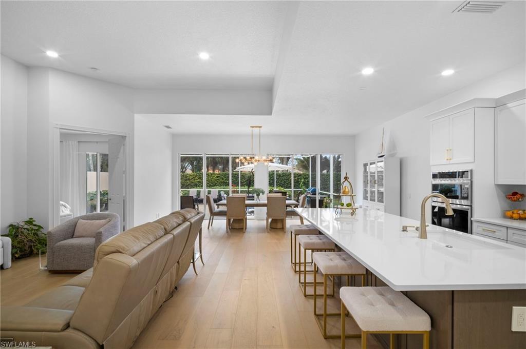 ISLAND WALK - Residential