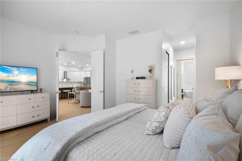 ISLAND WALK - Residential