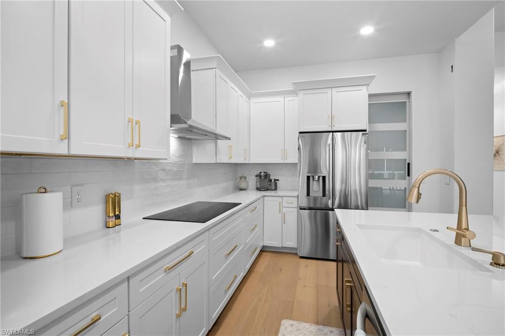 ISLAND WALK - Residential