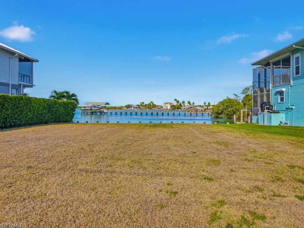 ISLES OF CAPRI - Land