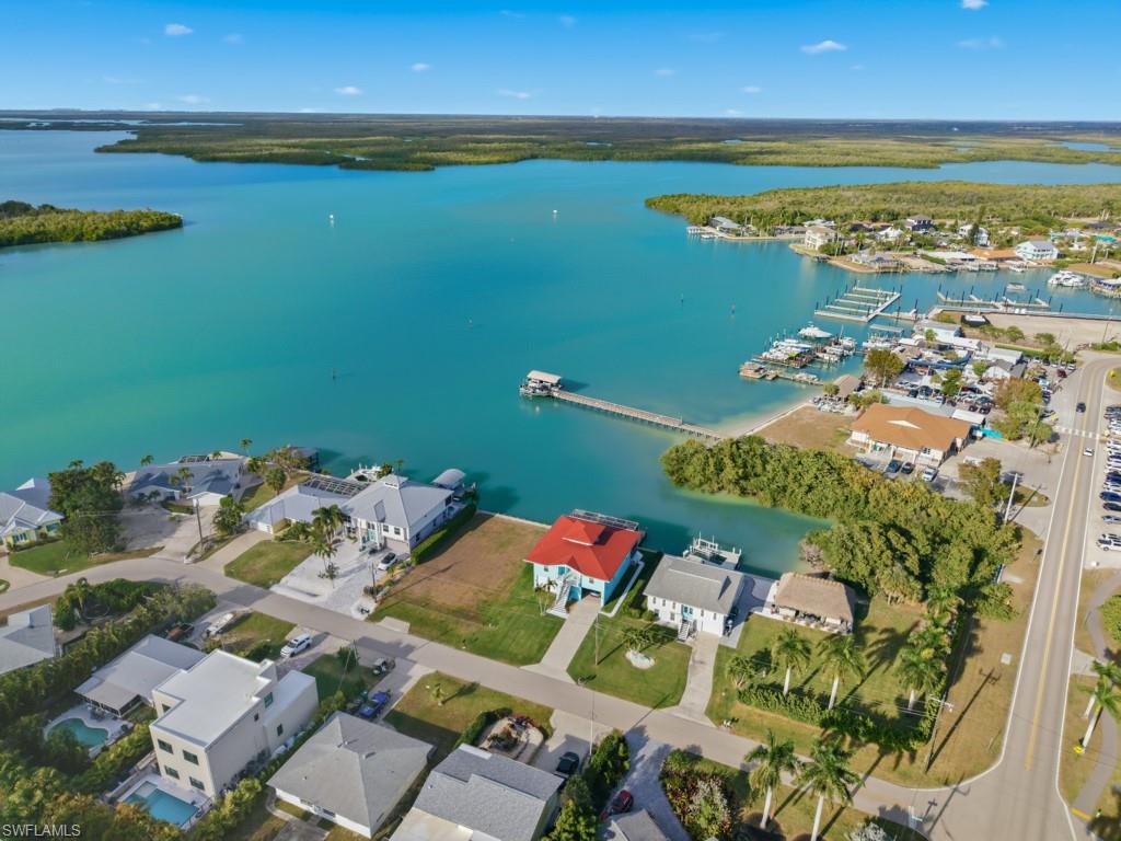 ISLES OF CAPRI - Land