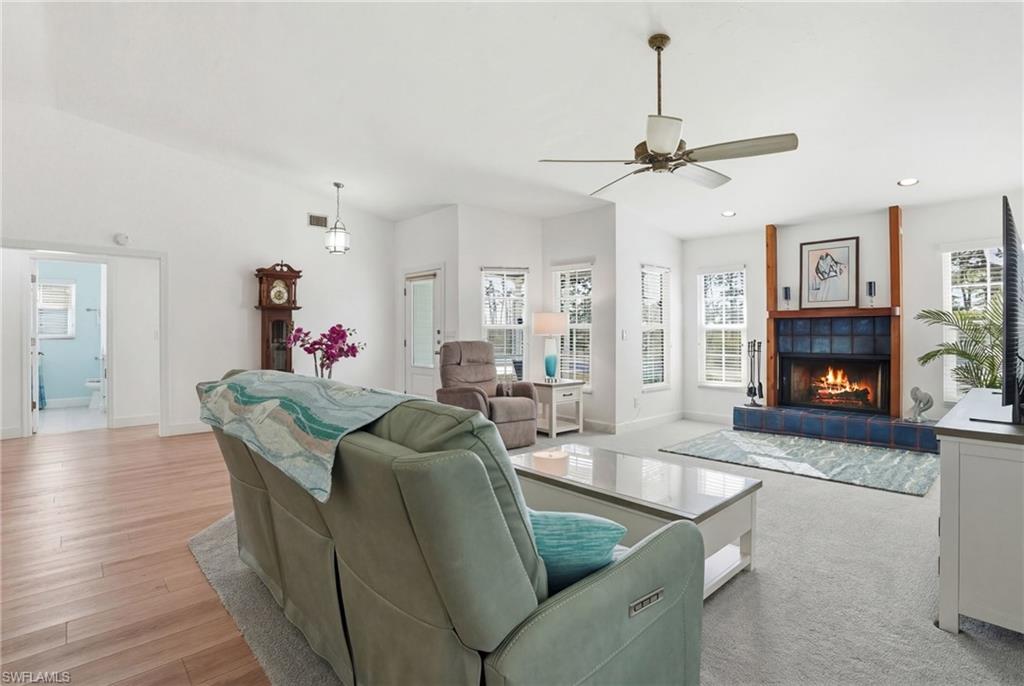 QUARTERDECK COVE - Residential