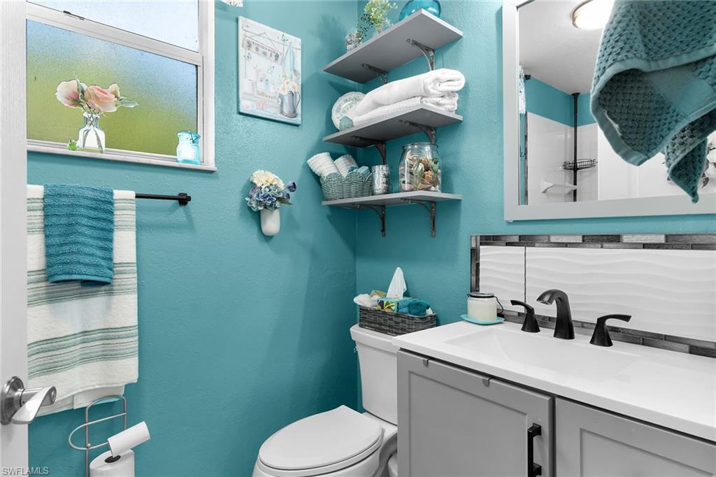 SUNSET CAY LAKES - Residential