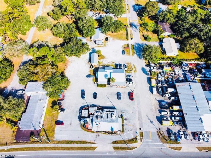 CORNER COMMERCIAL LAND & BUILDINGS-(BUSINESS NOT FOR SALE) LEASE REMAINS IN EFFECT AFTER SALE (REALESTATE ONLY) FOR SALE-PLEASE DO NOT SPEAK TO TENANTS ALL 4 BUILDINGS ARE LEASED AND WILL REMAIN IN PLACE NDA NEEDS TO BE SIGNED BEFORE RELEASING TENANT INFORMATION
LEASE INFORMATION CAN BE EMAILED UPON REQUEST AND NDA SIGNED INCLUDES 3 PARCELS 30 HARDEE 68 HARDEE 480 HWY 80