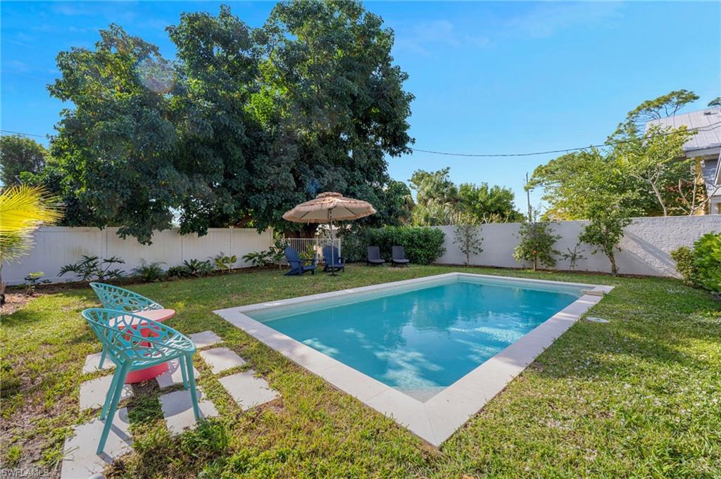 NAPLES PARK - Residential