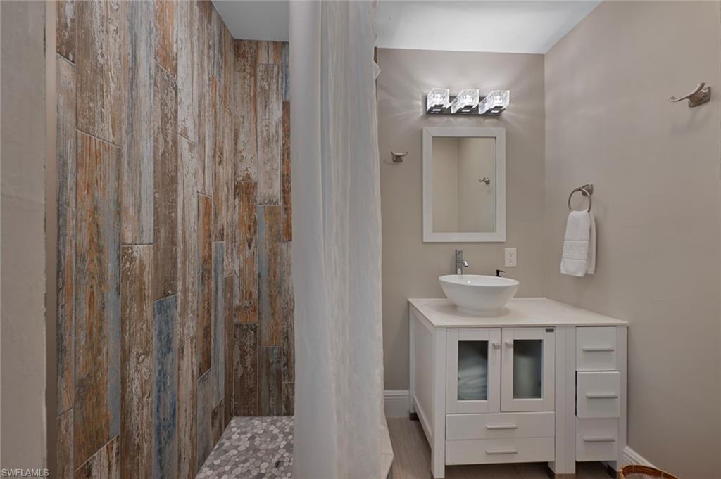 NAPLES PARK - Residential