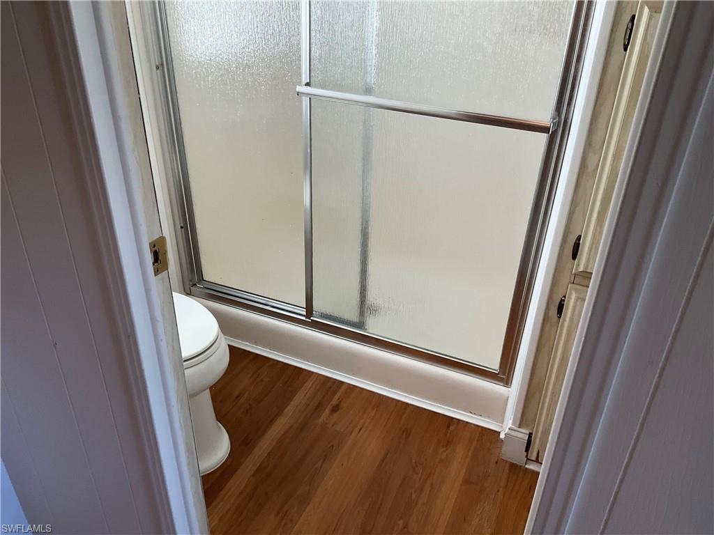 SIX LAKES COUNTRY CLUB - Residential Lease