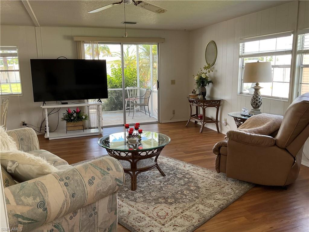 SIX LAKES COUNTRY CLUB - Residential Lease