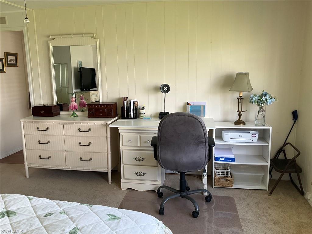 SIX LAKES COUNTRY CLUB - Residential Lease