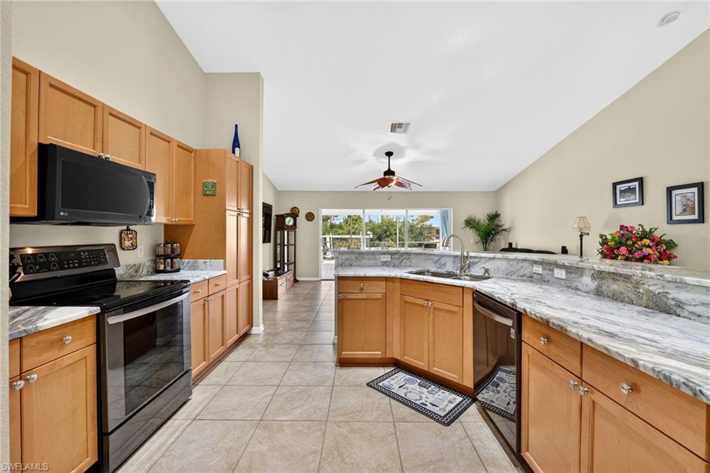 SOUTH GULF COVE - Residential