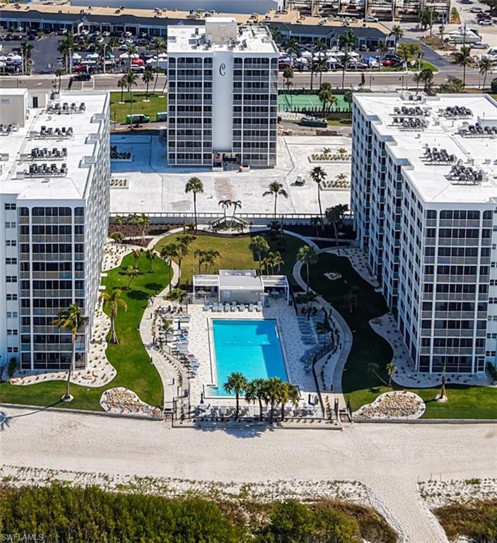 CRECIENTE CONDO EAST - Residential