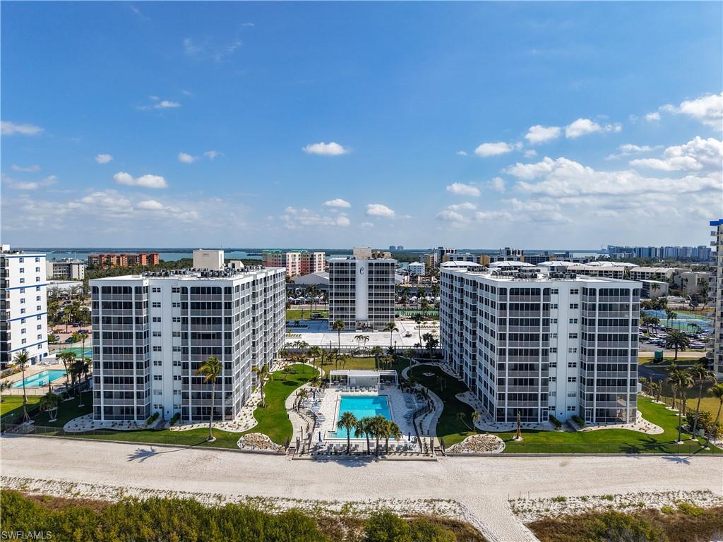 CRECIENTE CONDO EAST - Residential