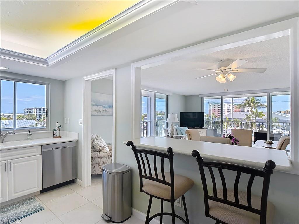 CRECIENTE CONDO EAST - Residential