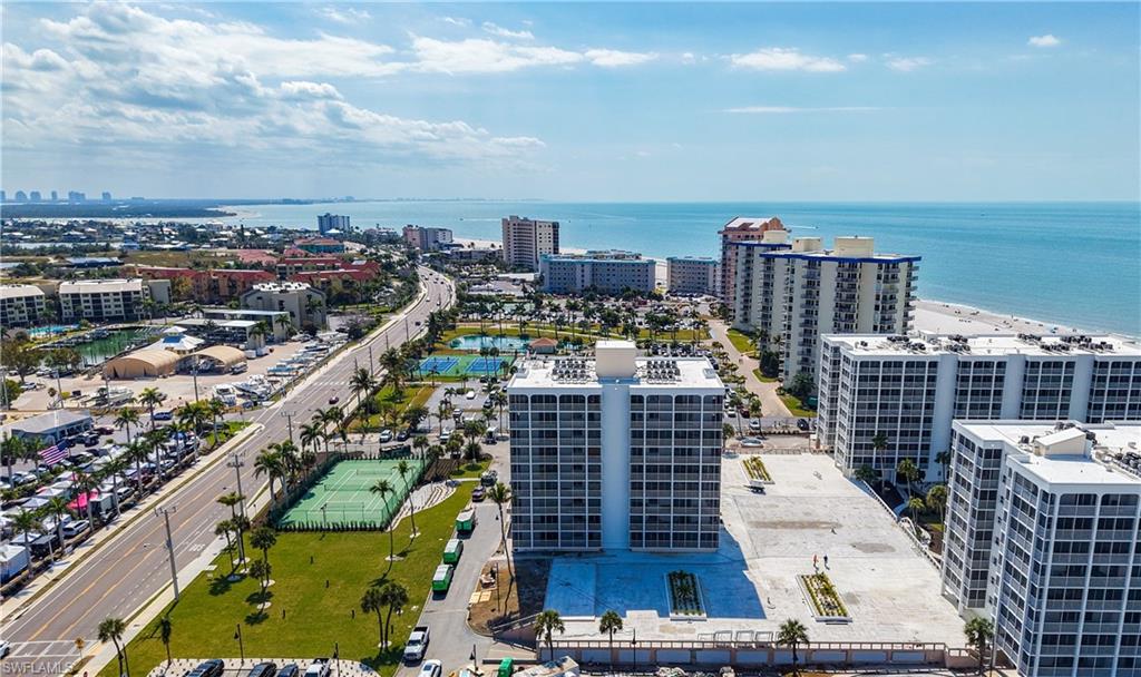 CRECIENTE CONDO EAST - Residential