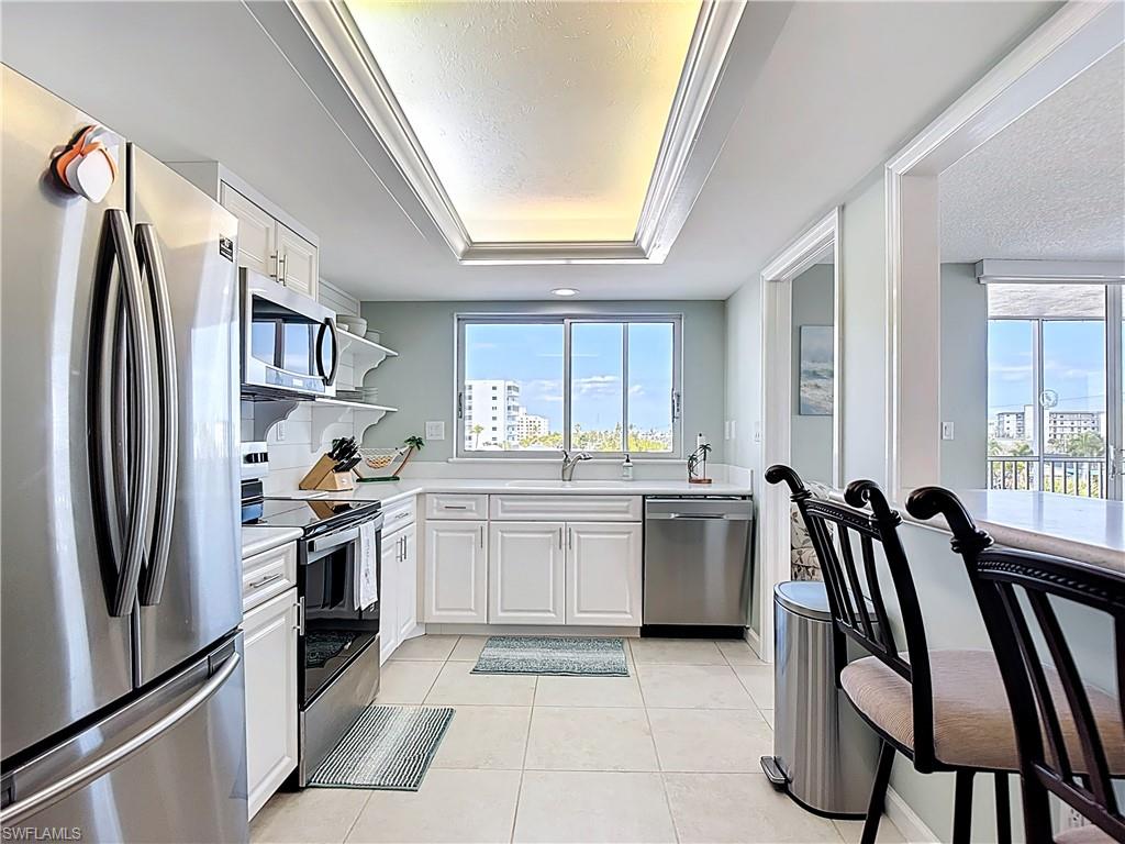 CRECIENTE CONDO EAST - Residential