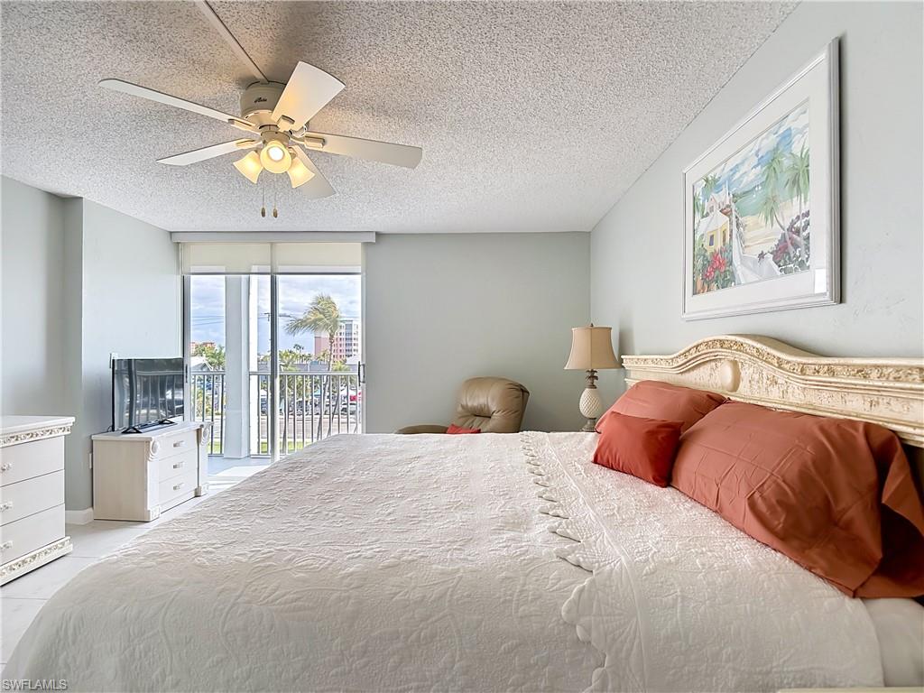 CRECIENTE CONDO EAST - Residential