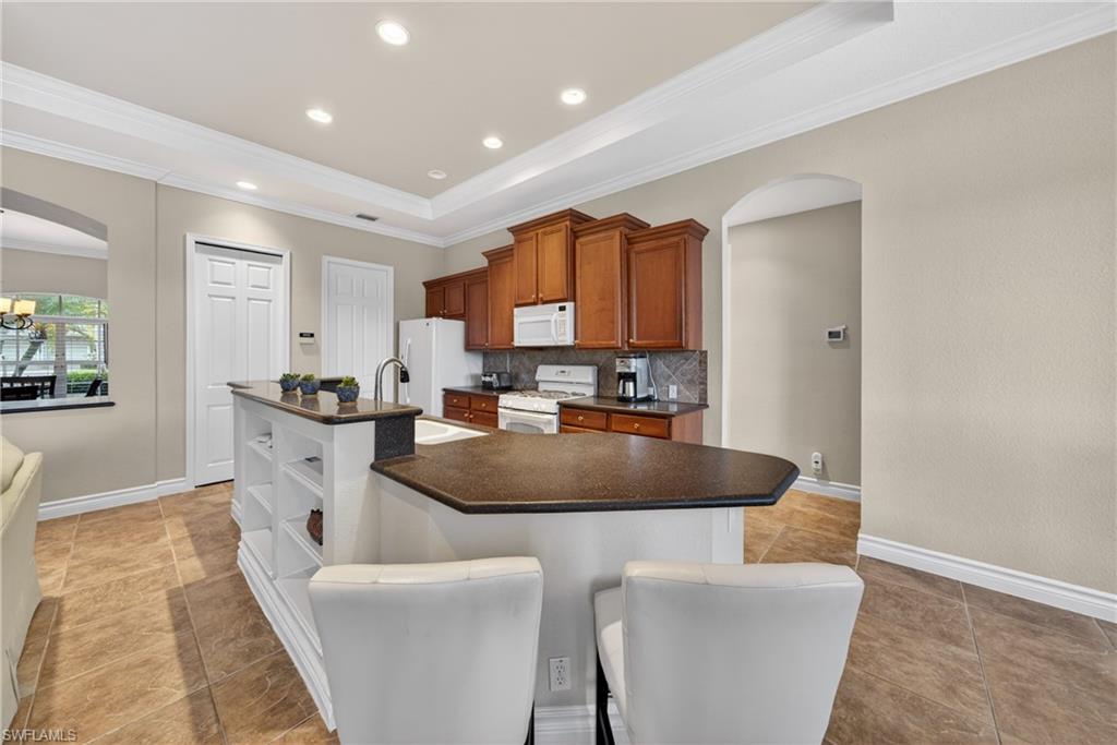 SABAL POINT - Residential