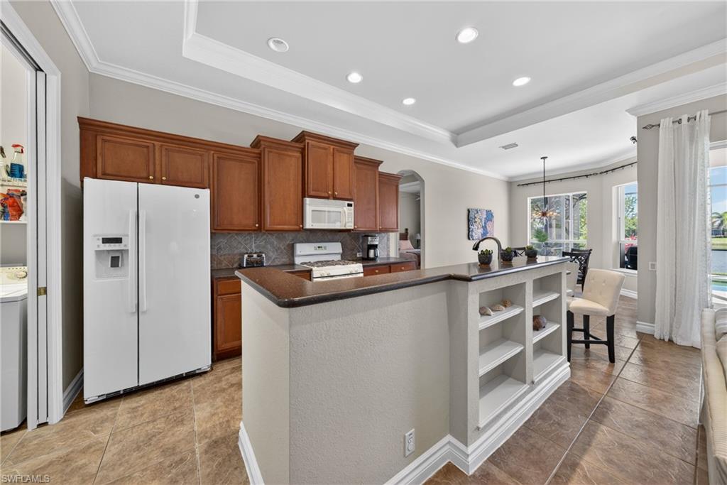 SABAL POINT - Residential