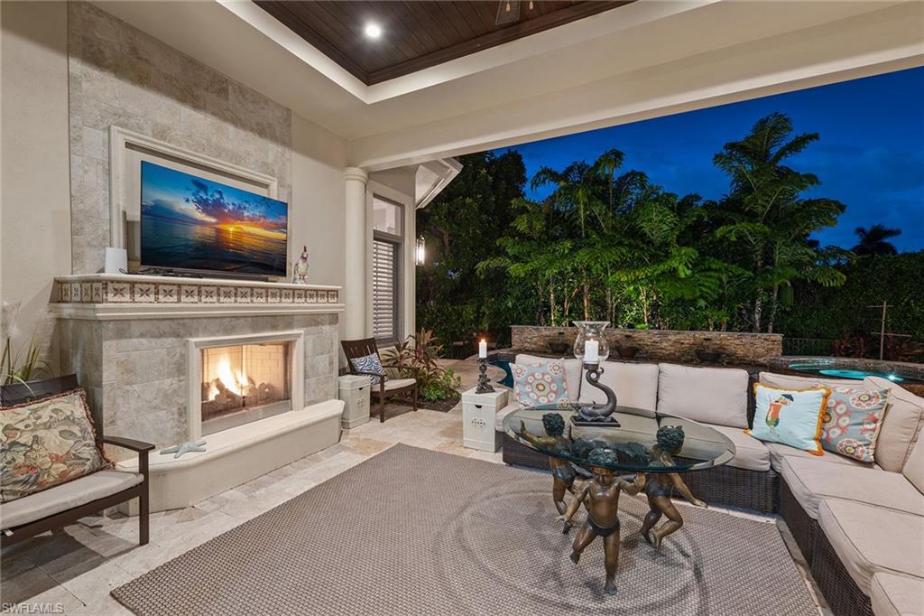 PARK SHORE - Residential