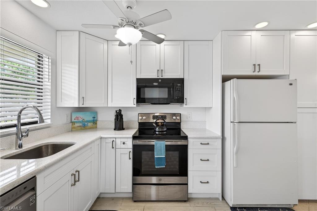 FAIRWAYS AT PAR FOUR - Residential