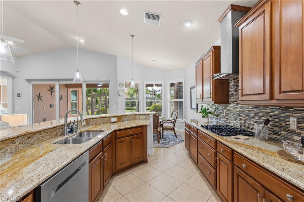 THE RESERVE AT ESTERO - Residential