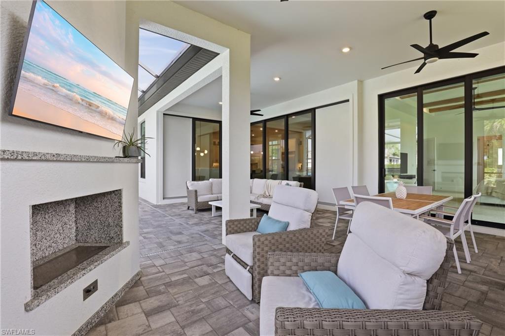 CORKSCREW ESTATES - Residential