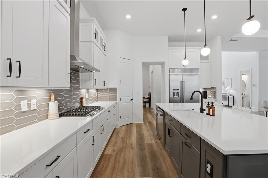 CORKSCREW ESTATES - Residential