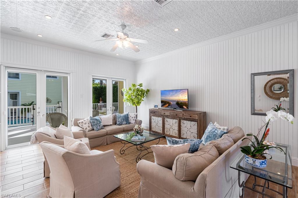 OLDE NAPLES - Residential