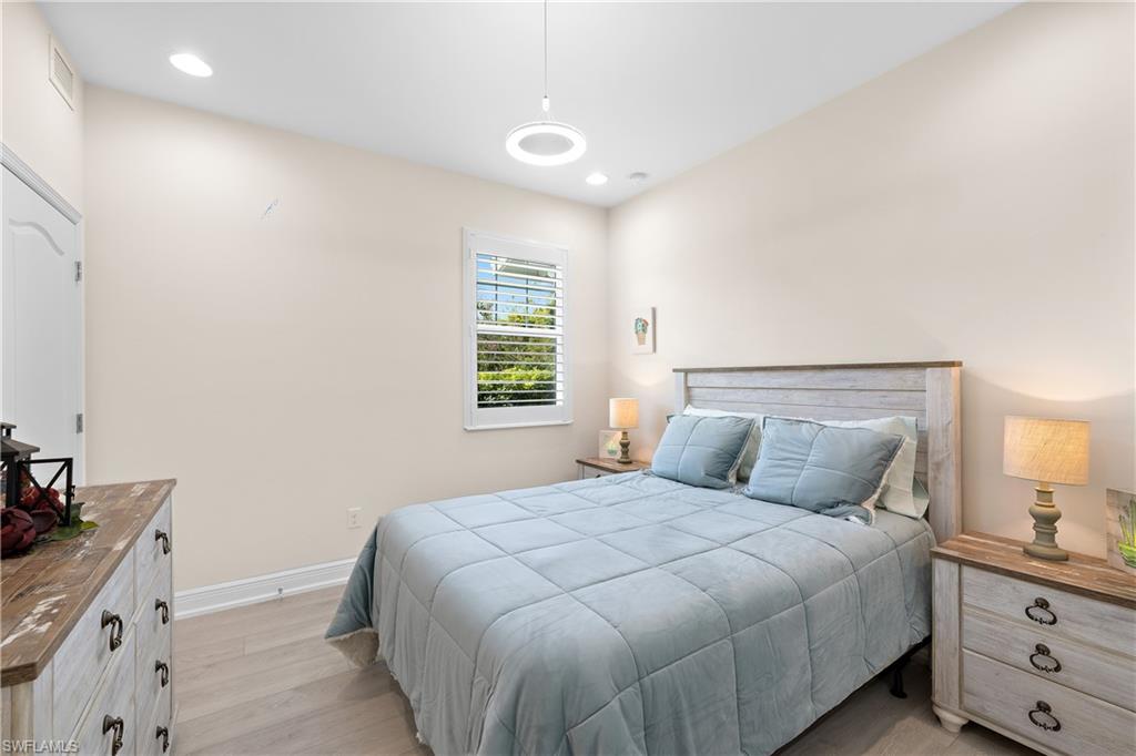 RICHMOND PARK - Residential