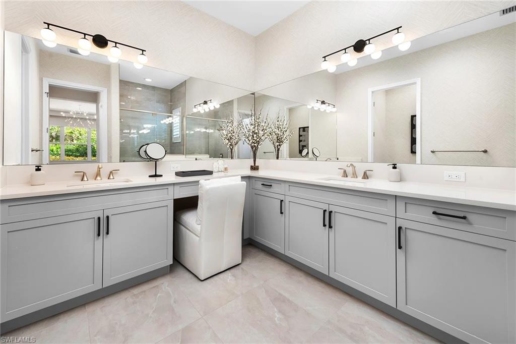 VALENCIA TRAILS - Residential