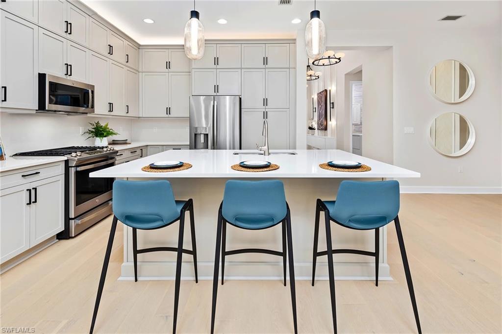 VALENCIA TRAILS - Residential