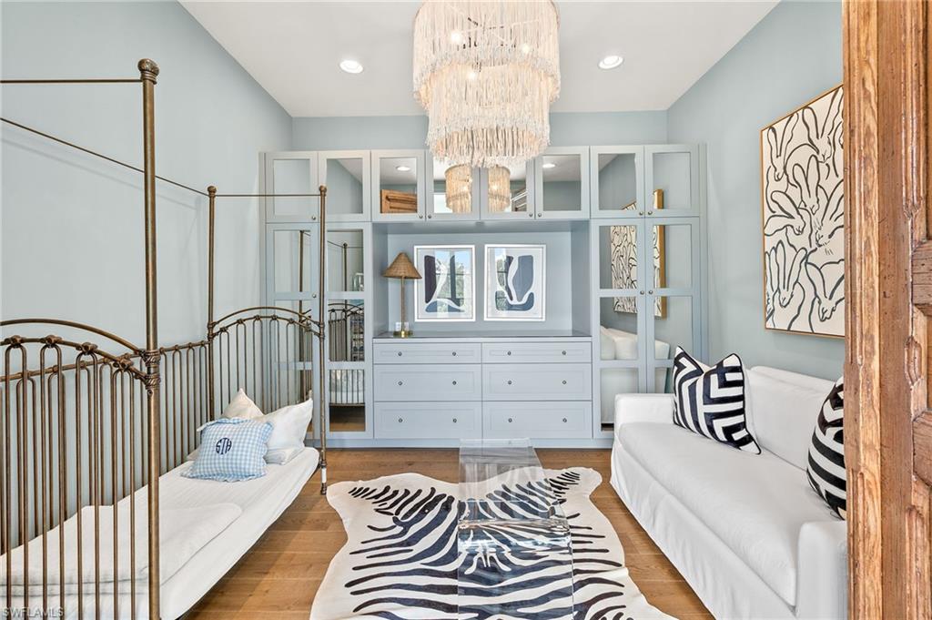 WHISKEY CREEK - Residential