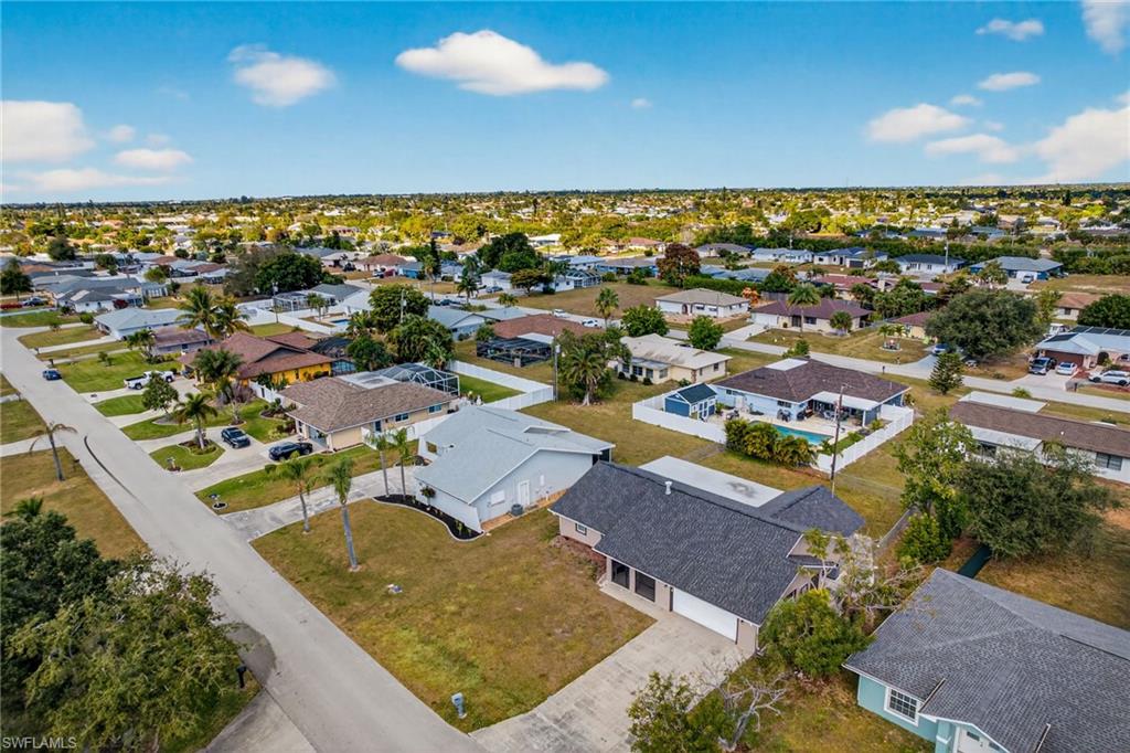 CAPE CORAL - Residential