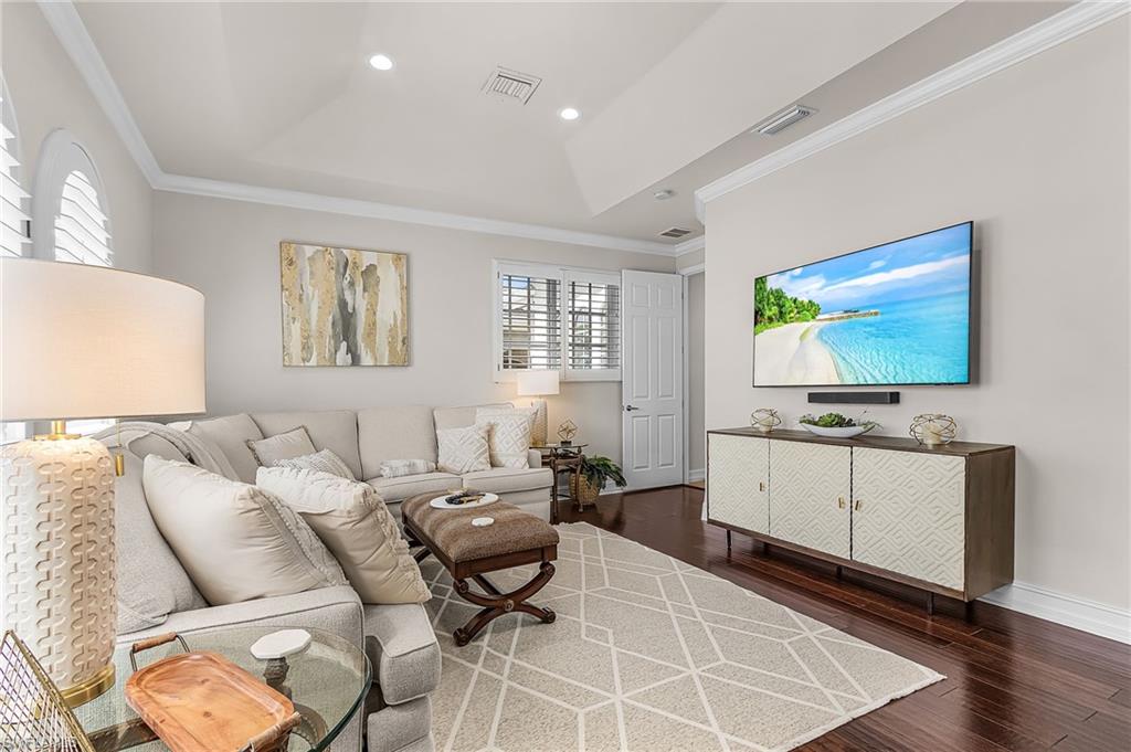 TRIANA - Residential