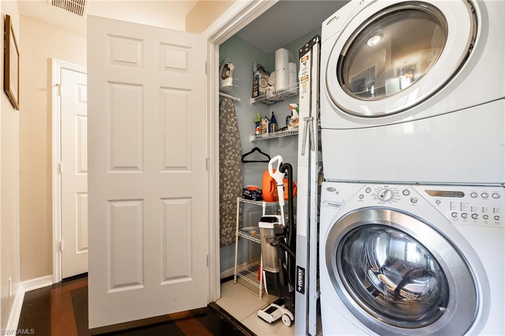 BAYSHORE COMMONS - Residential