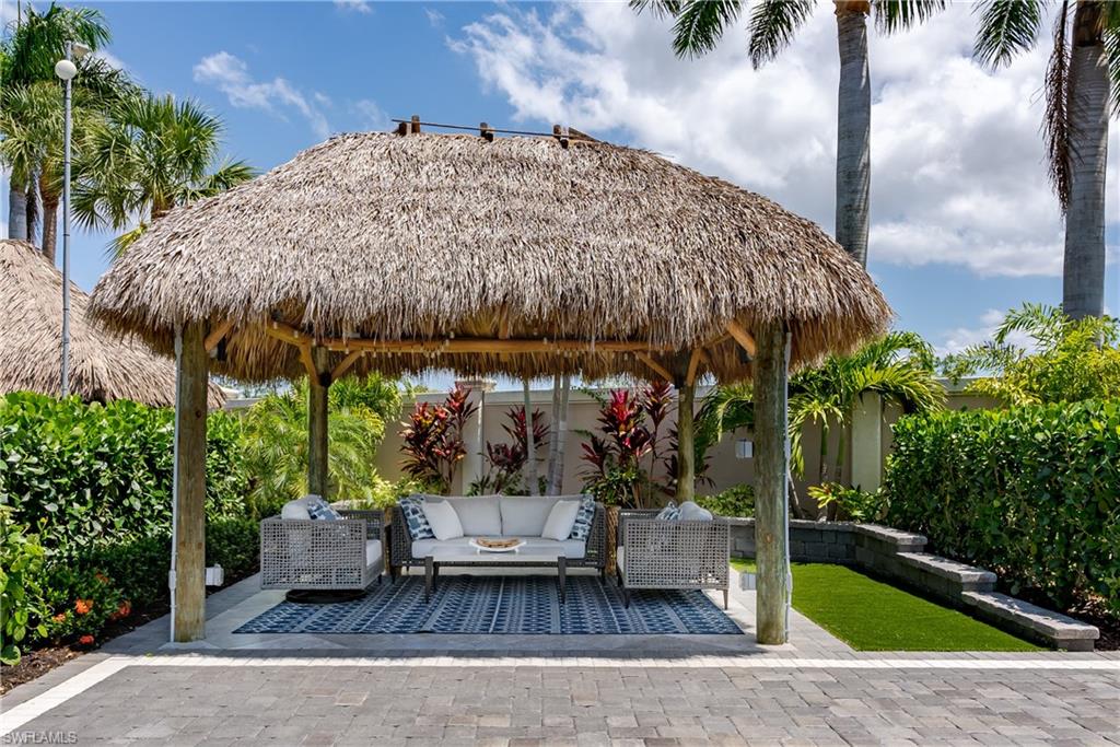 NAPLES MOTORCOACH RESORT - Land