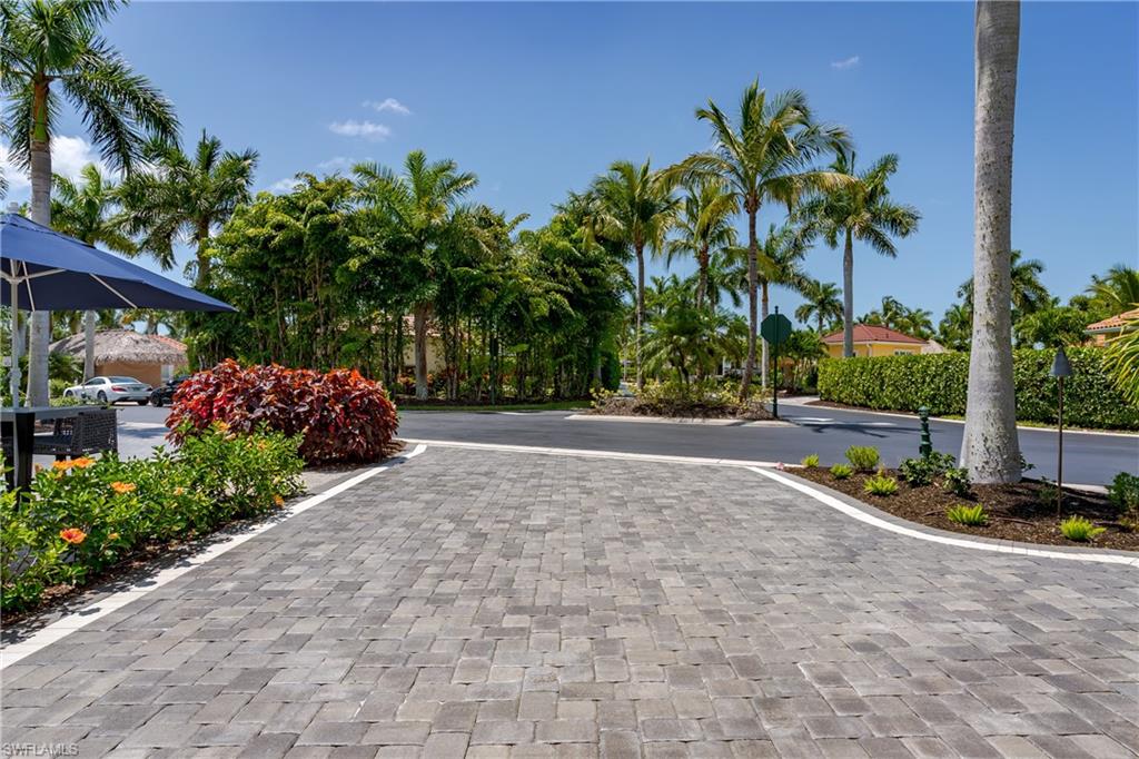 NAPLES MOTORCOACH RESORT - Land