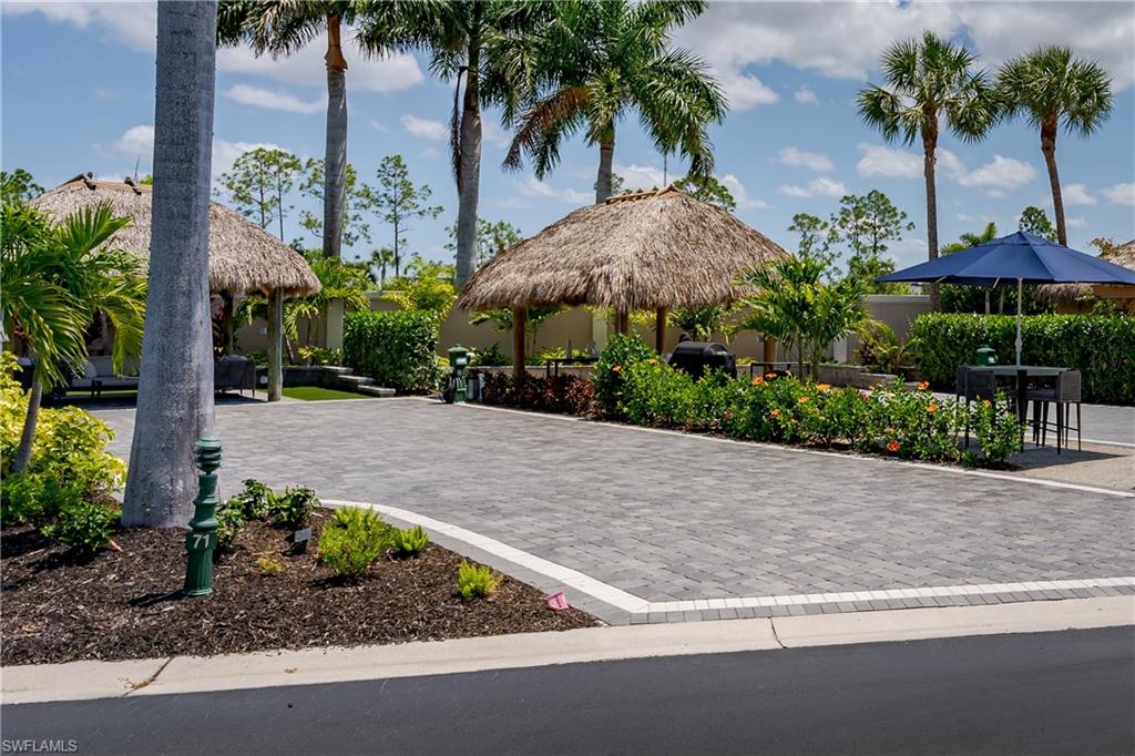 NAPLES MOTORCOACH RESORT - Land