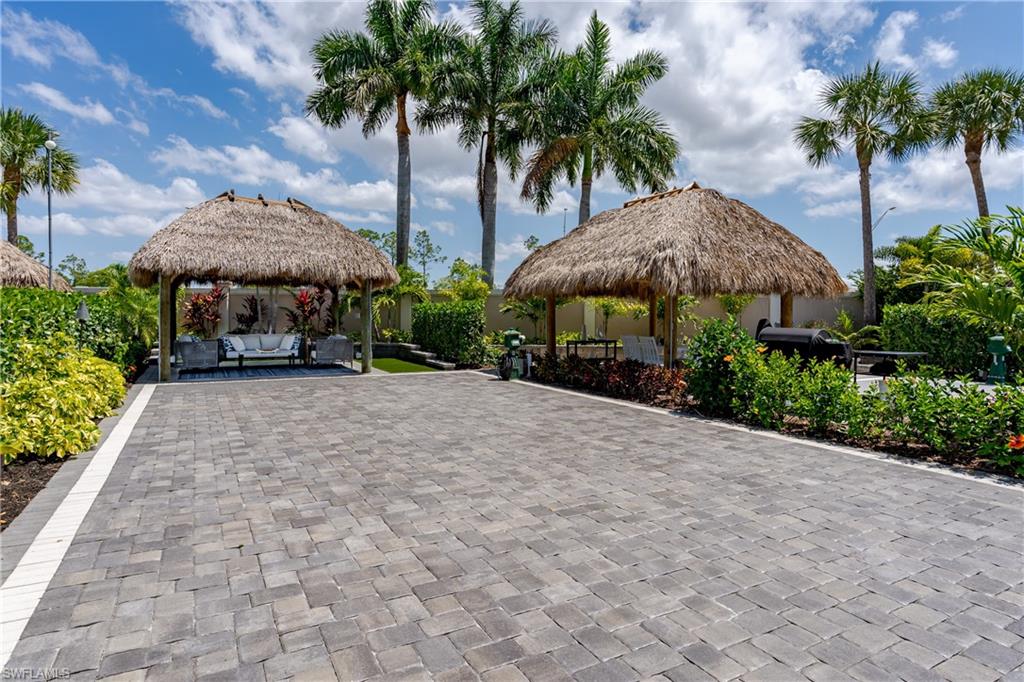 NAPLES MOTORCOACH RESORT - Land