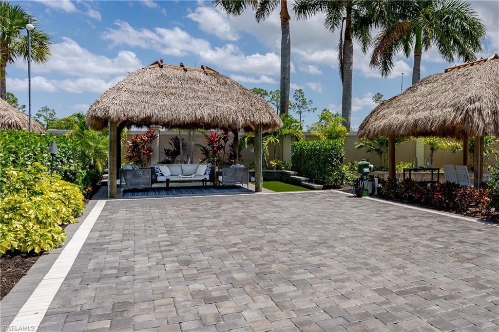 NAPLES MOTORCOACH RESORT - Land