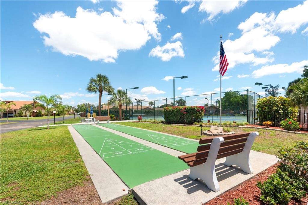 ROYAL WOODS - Residential