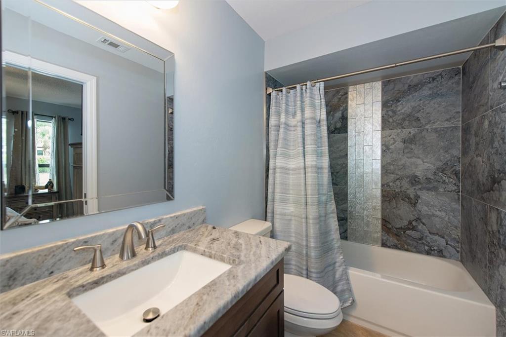 ROYAL WOODS - Residential