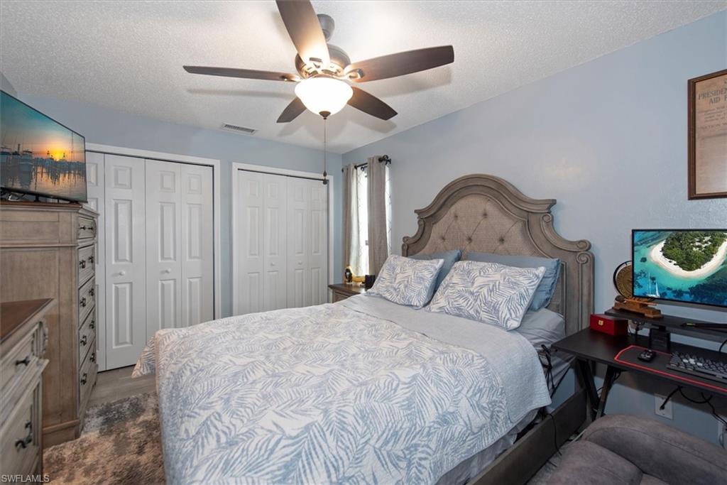 ROYAL WOODS - Residential