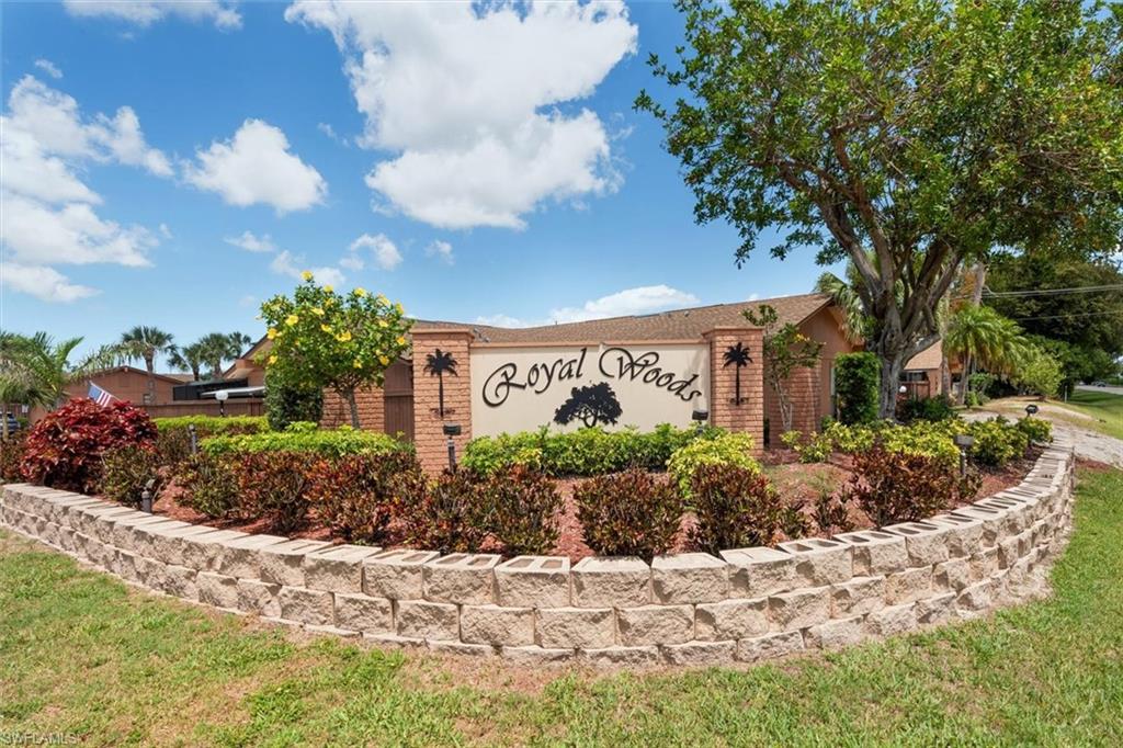 ROYAL WOODS - Residential