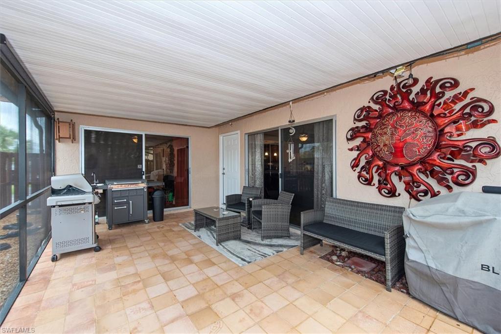 ROYAL WOODS - Residential