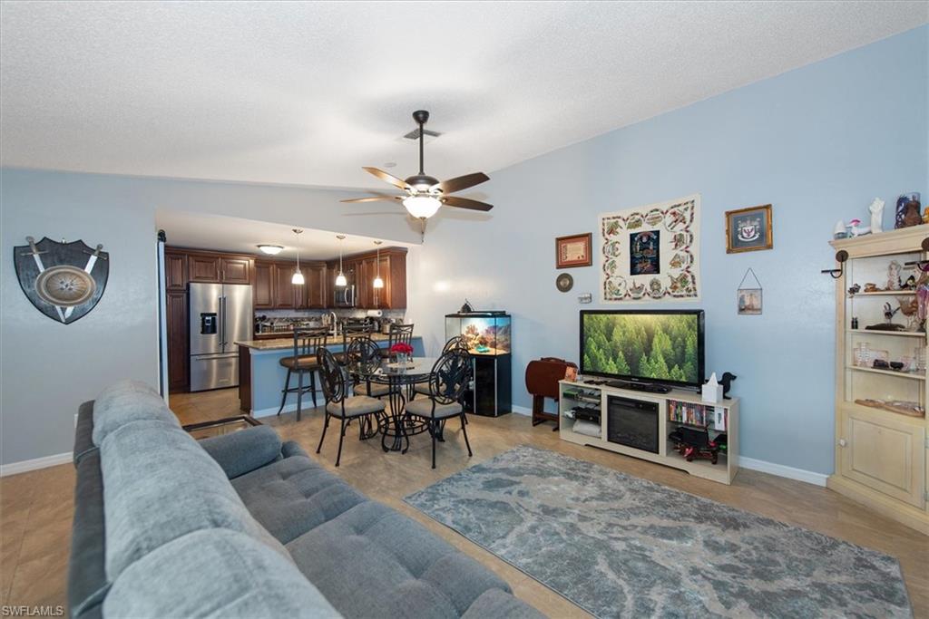 ROYAL WOODS - Residential