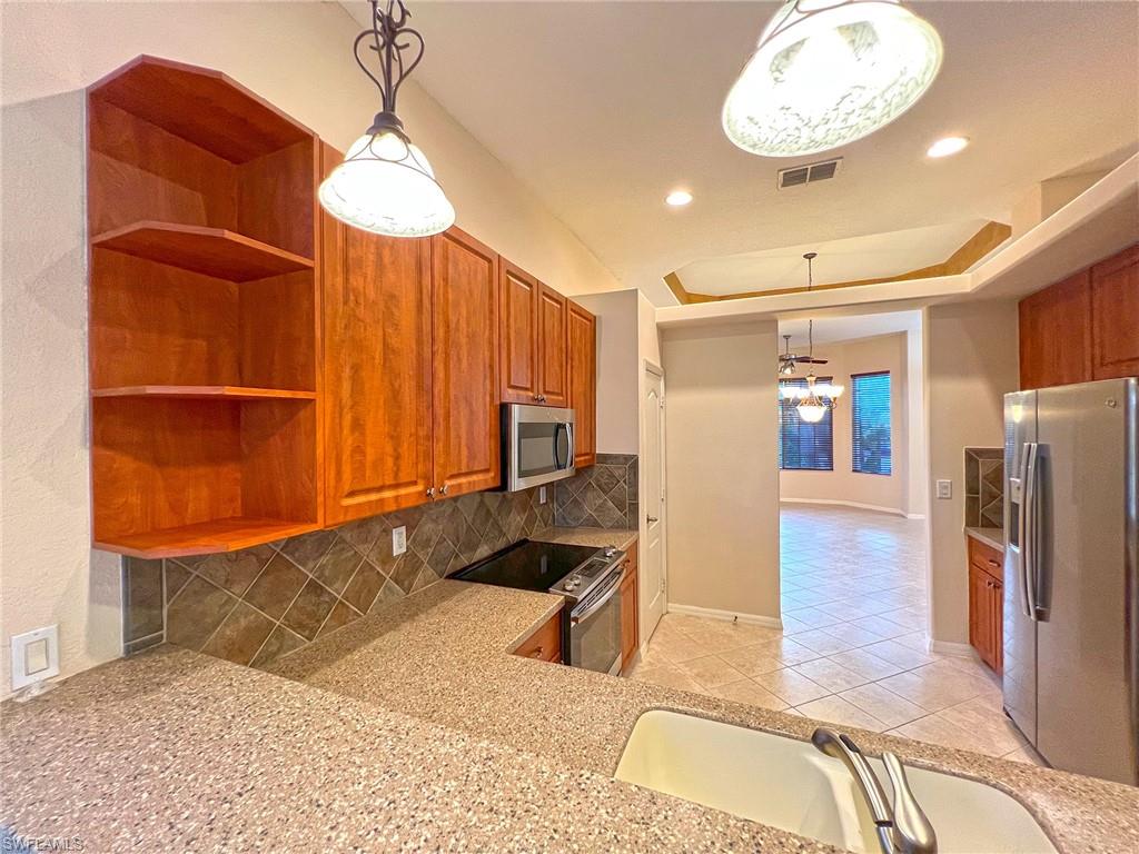 LAGUNA LAKES - Residential Lease