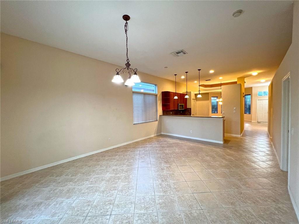 LAGUNA LAKES - Residential Lease