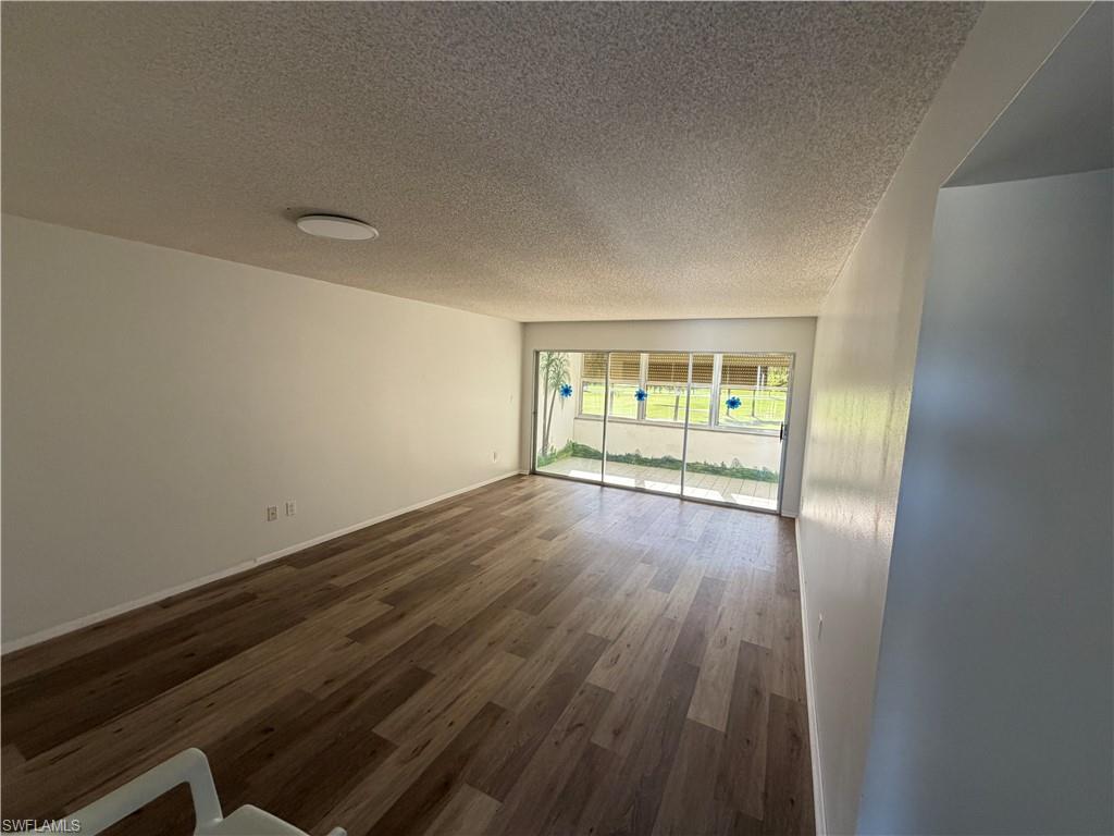 SEVEN LAKES - Residential