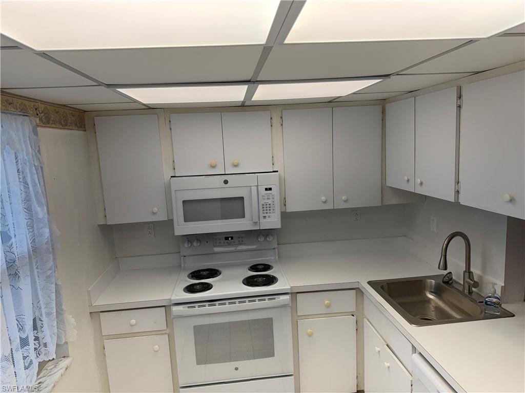 SEVEN LAKES - Residential